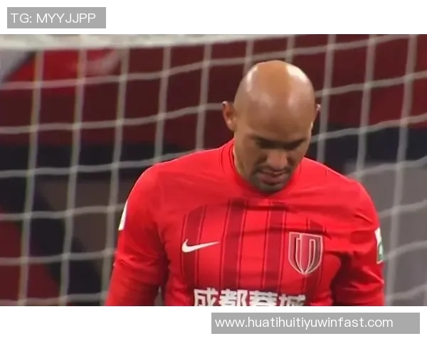 蓉城球员身价动态分析：11人上涨韦世豪周定洋等14人下跌情况解析